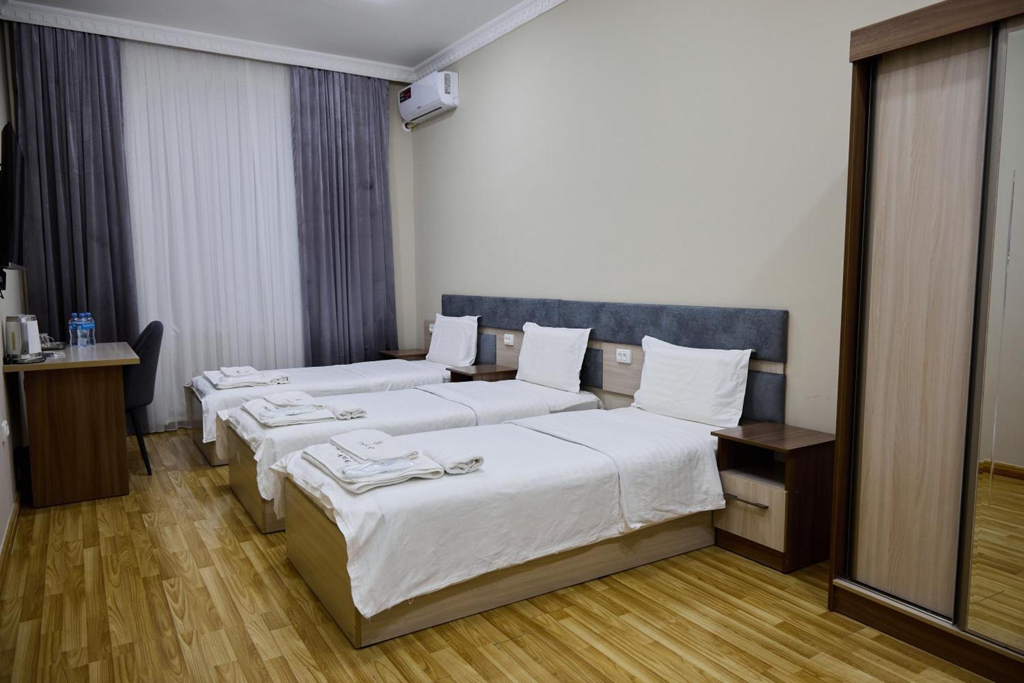 Art Garden Hotel Tashkent Bagian luar foto