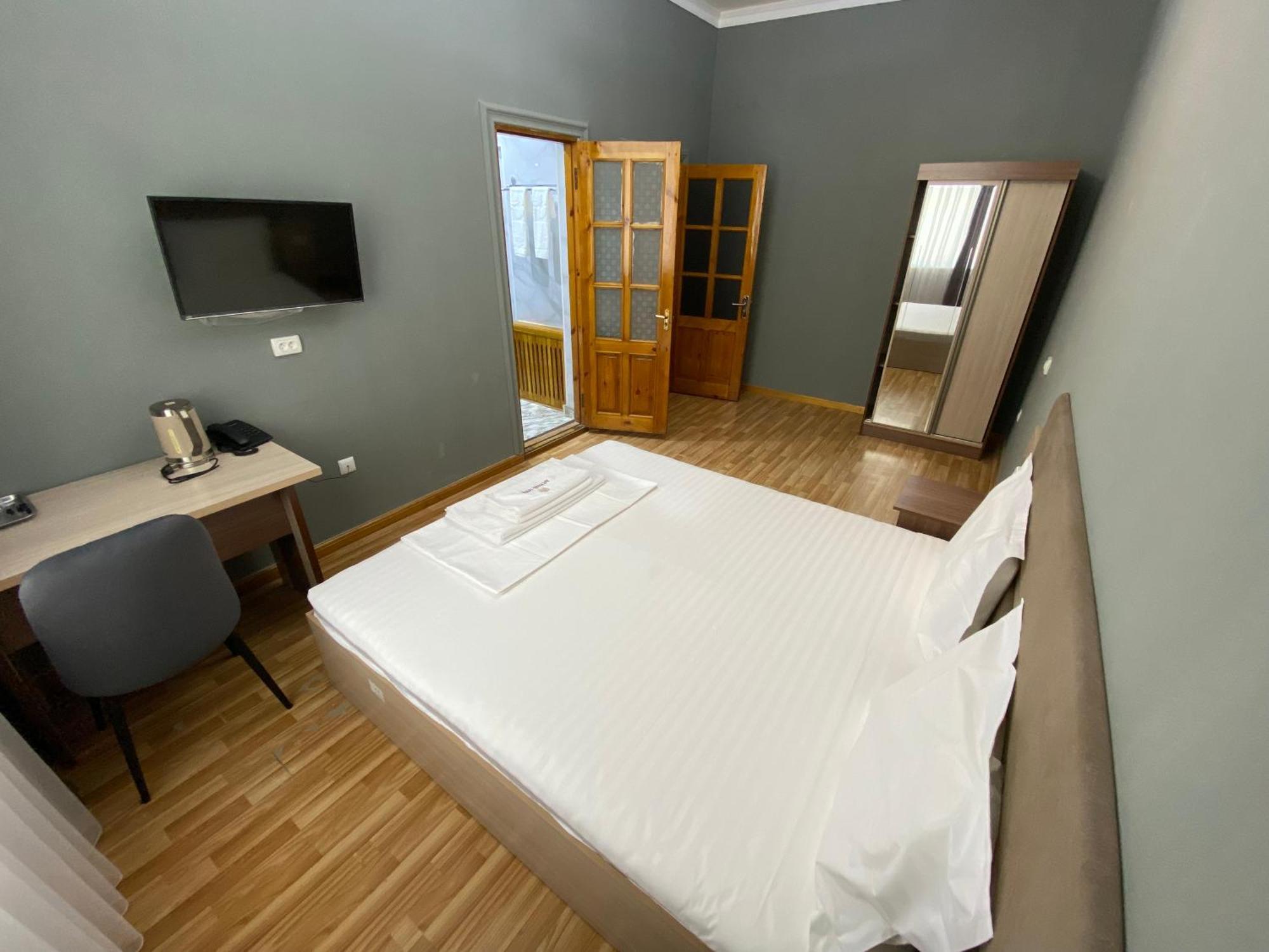 Art Garden Hotel Tashkent Bagian luar foto